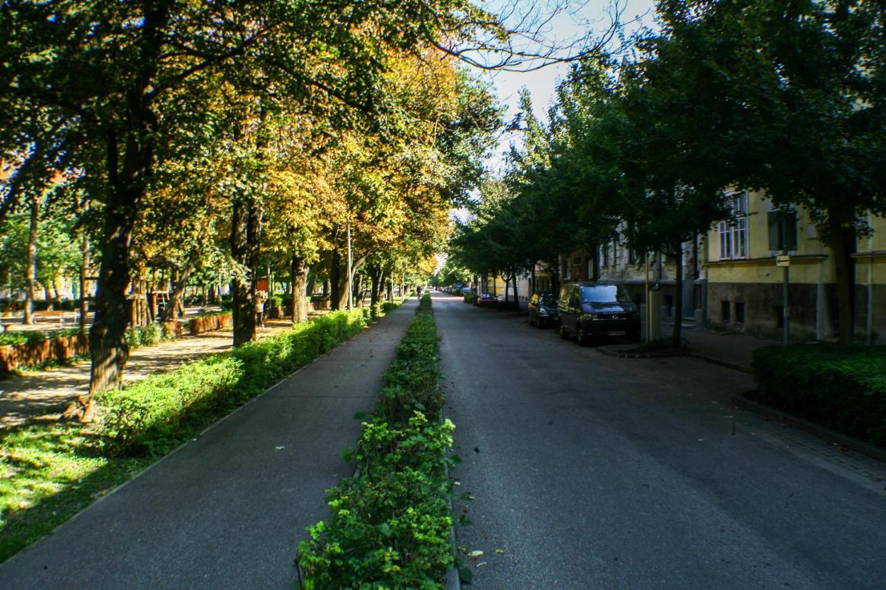 Deak Apartman Sopron Extérieur photo
