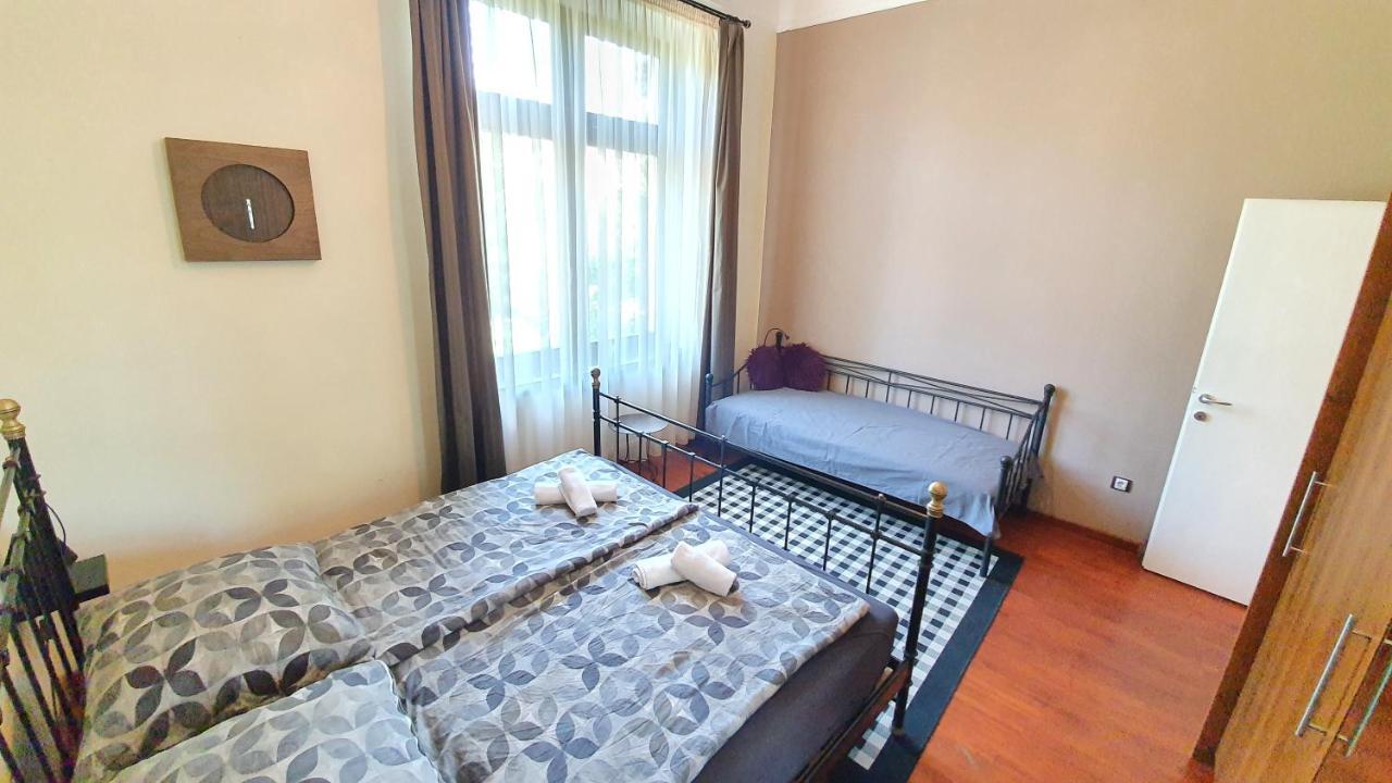Deak Apartman Sopron Extérieur photo